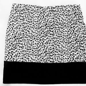 Michael Kors black & white skirt
